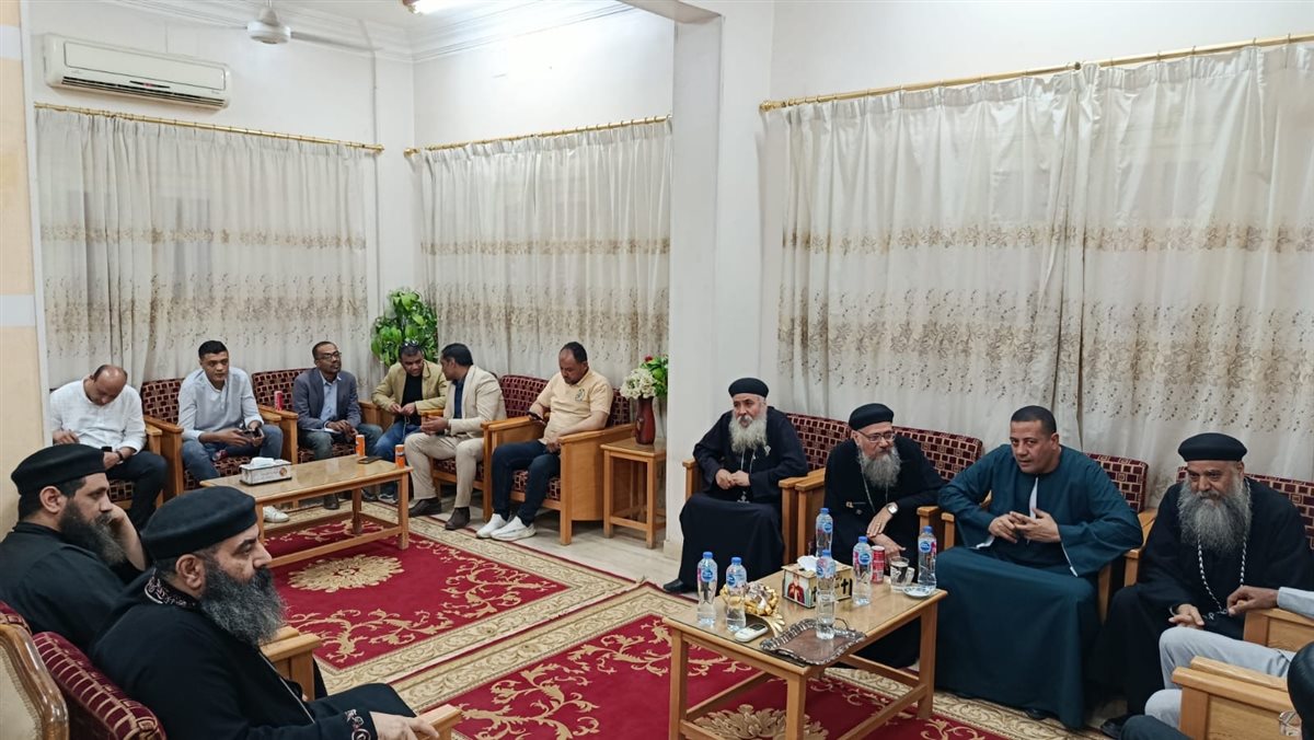 محافظ الأقصر يزور كنيسة الشهيد مارجرجس بأرمنت