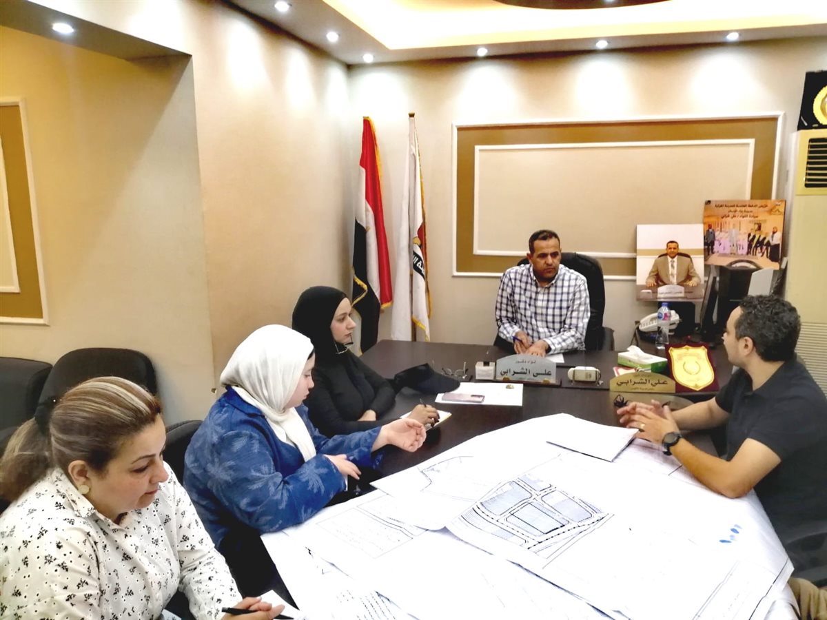 اجتماع رئيس مدينة الأقصر&nbsp;