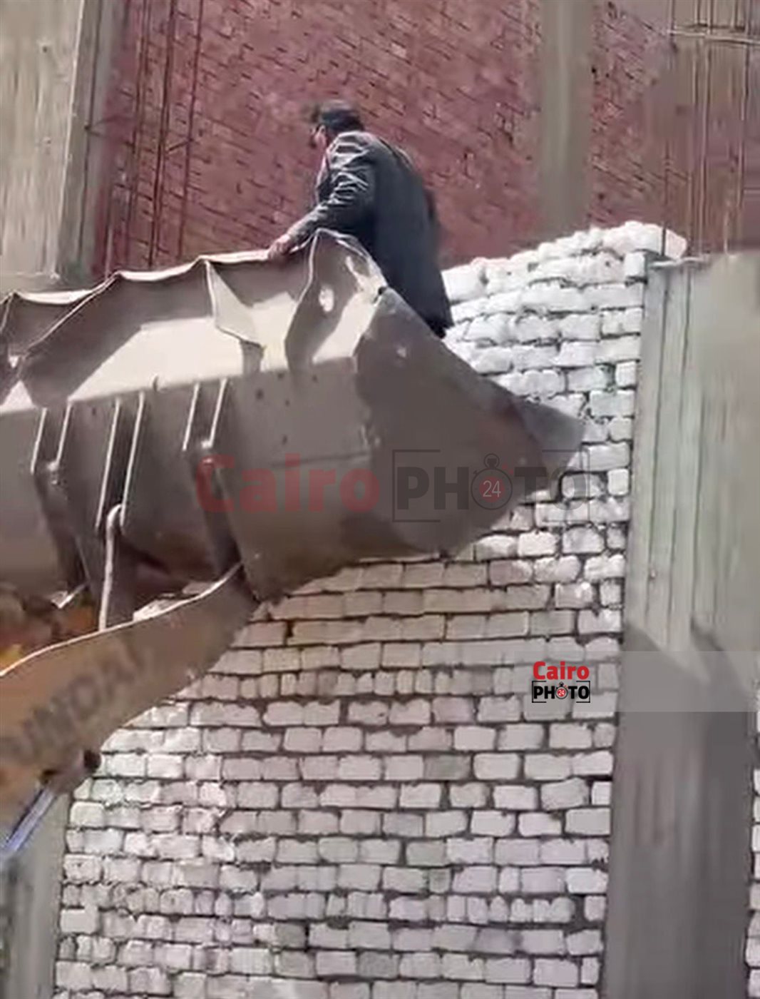1000186490