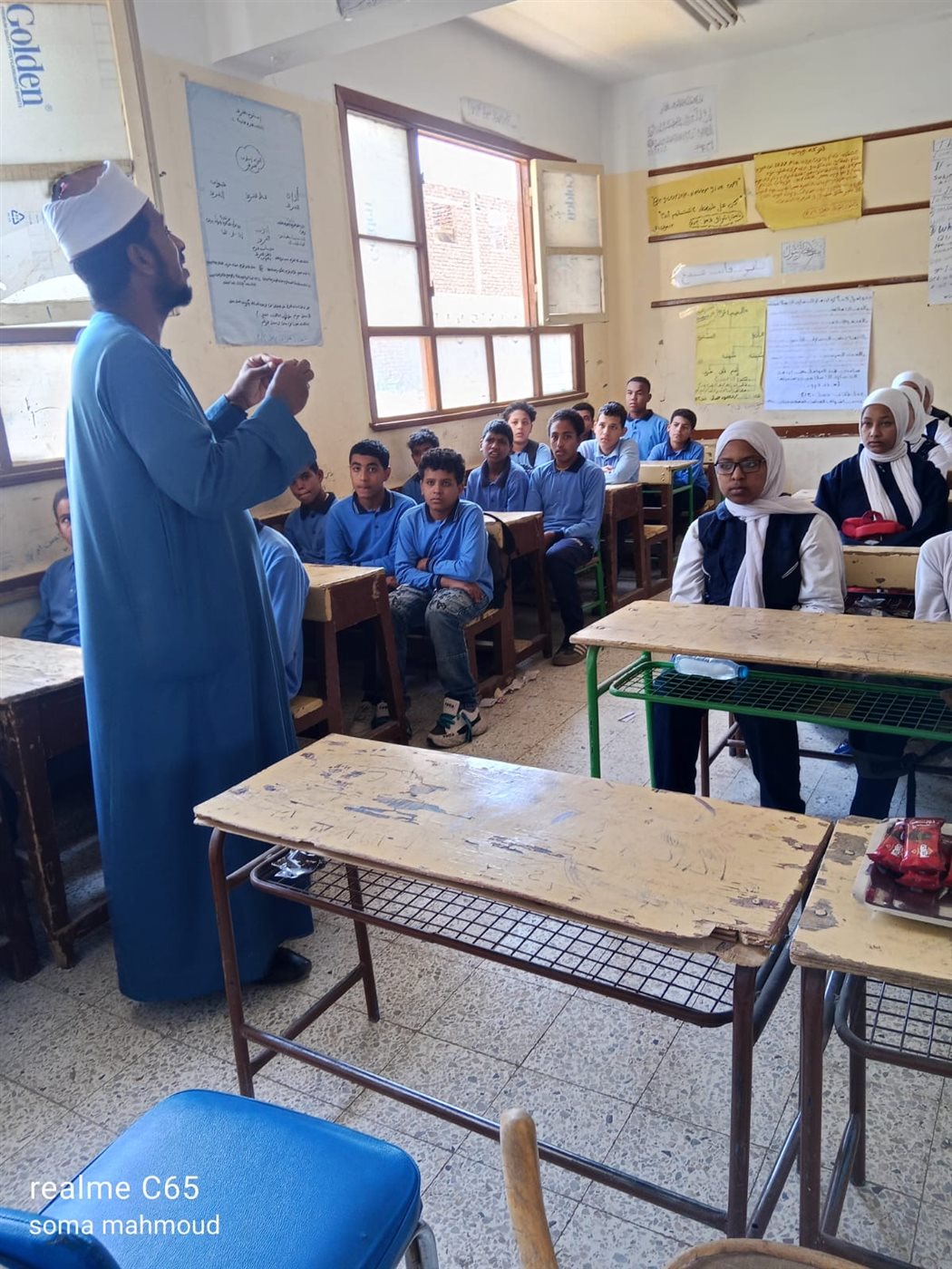 ندوات توعوية مكثفة بالمدارس