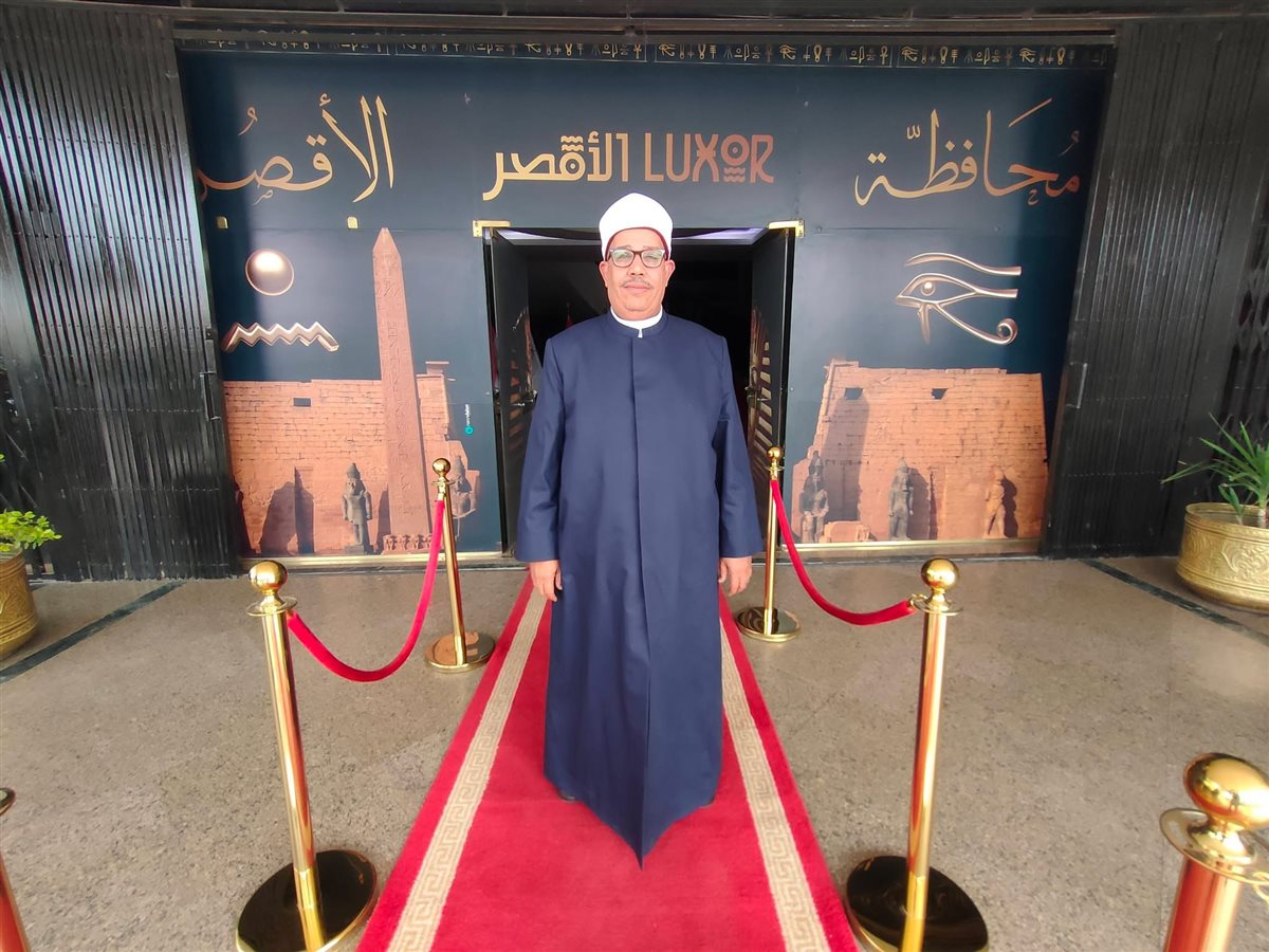 الشيخ محمود الطيب أحمد وكيل الوزارة لمنطقة الأقصر الأزهرية