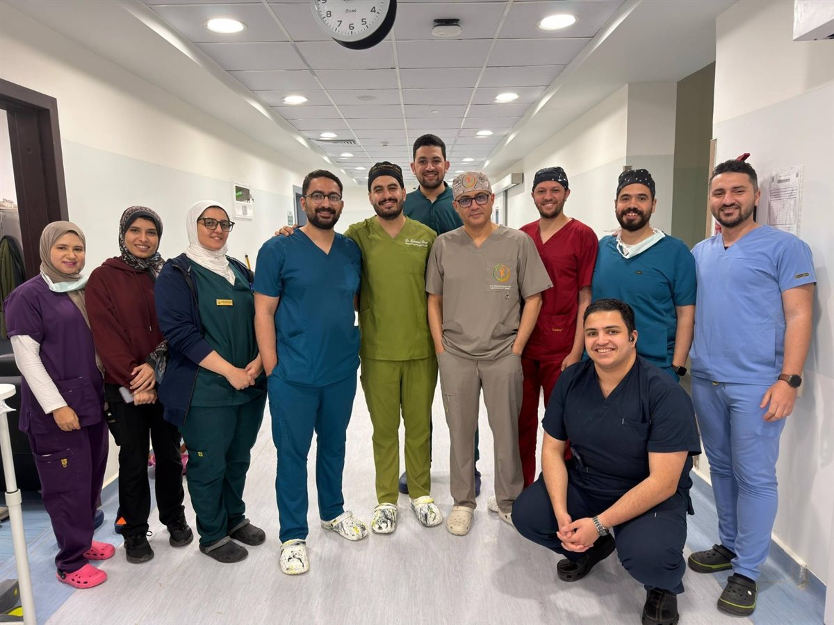 الفريق الطبي بمستشفي بورسعيد الجامعي