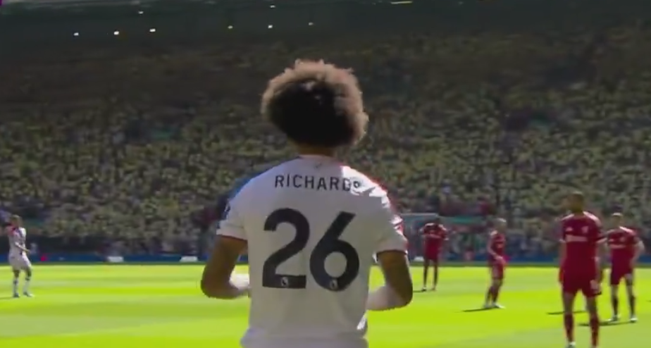 جماهير ليفربول تهاجم إدارة النادي خلال مباراة كريستال بالاس بالدوري الإنجليزي