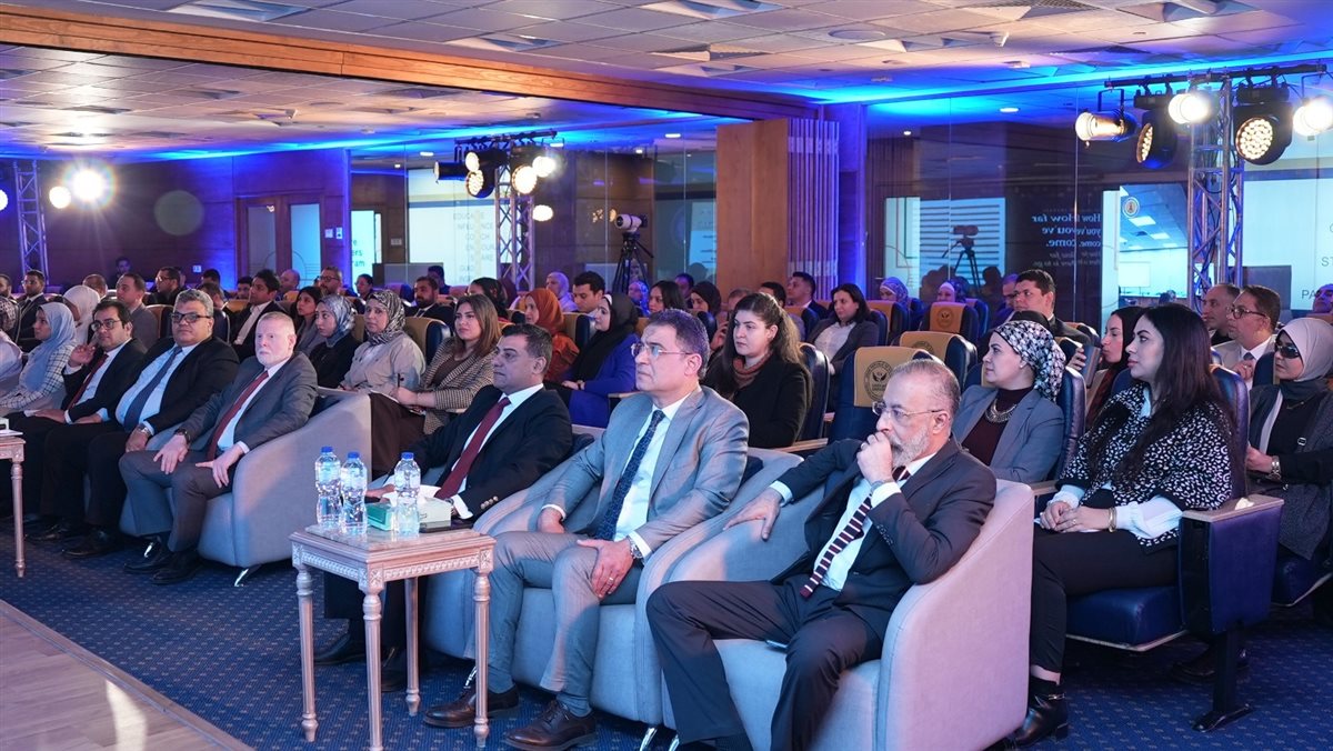 حلقة نقاشية متخصصة حول برنامج القيادة للمستقبل