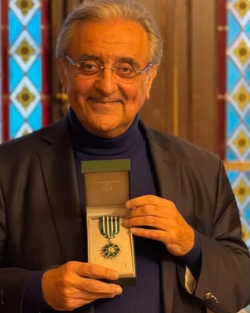 وزيرة الثقافة تهنئ عازف البيانو رمزي يسئ بعد حصولة على وسام فارس للفنون والآداب من فرنسا