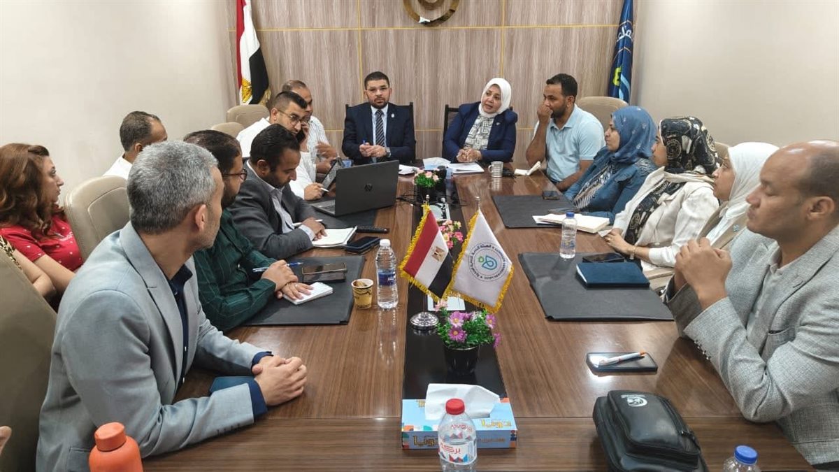 اجتماع هيئة الرعاية والتأمين الصحي بالأقصر