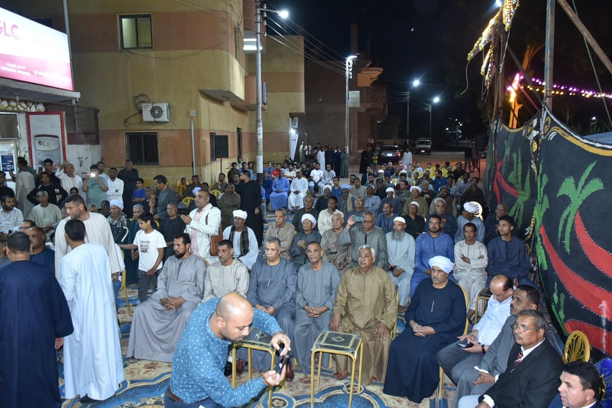 لقاء جماهيري لمحافظ الأقصر بأهالي قرية الرياينة&nbsp;