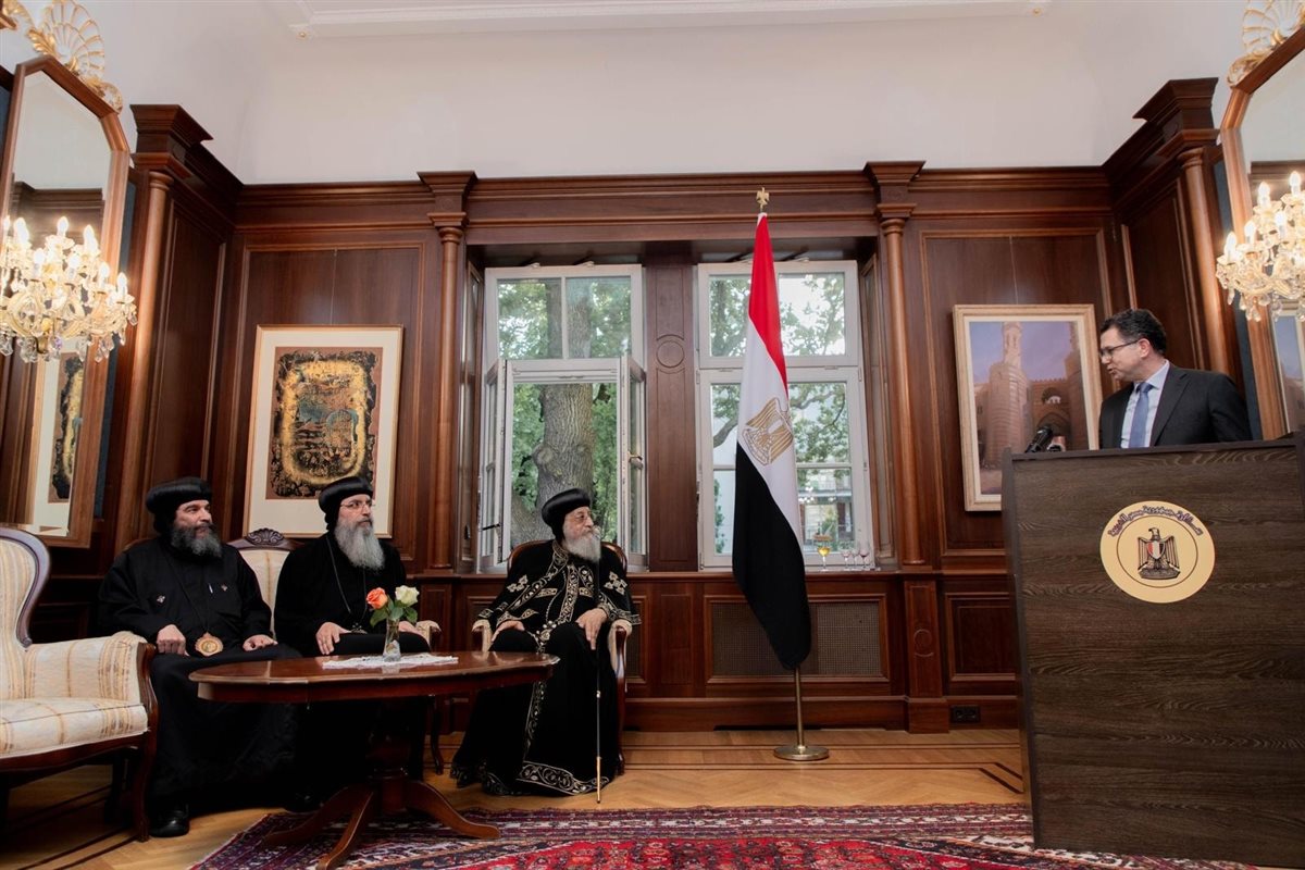 السفير المصري بڤيينا يقيم حفل عشاء على شرف البابا تواضروس