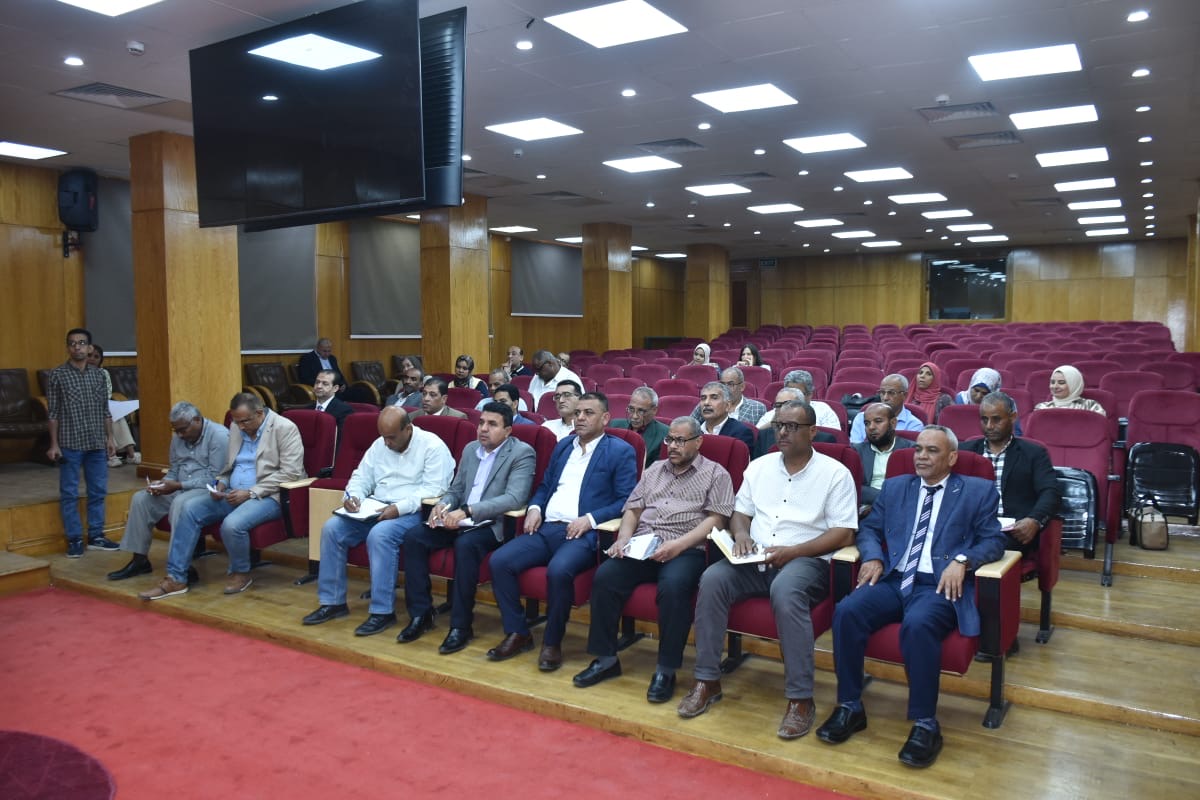اجتماع محافظ الأقصر&nbsp;