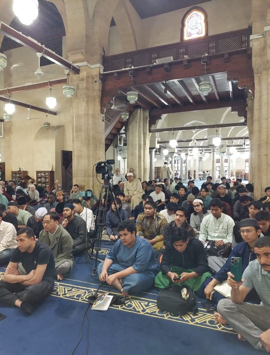 خلال محاضرة الدكتور عباس شومان