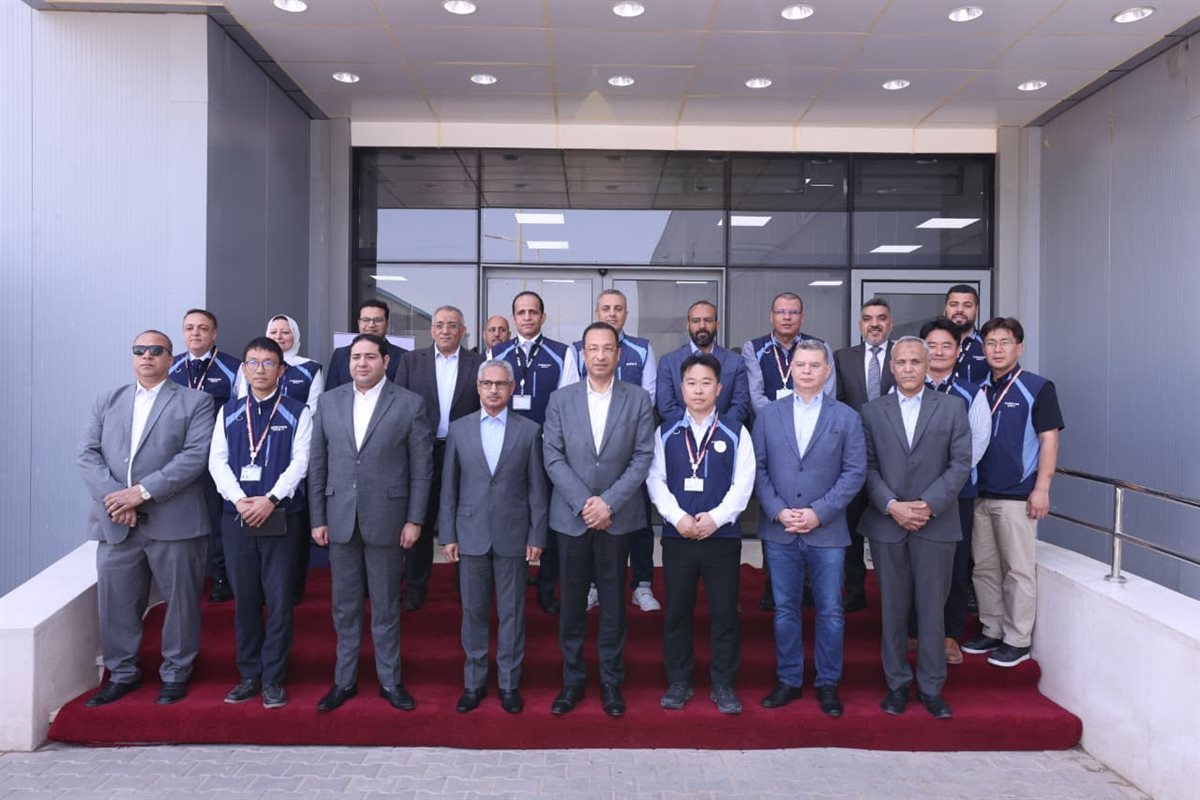وزير الاتصالات يتفقد عدد من مشروعات الاتصالات وتكنولوجيا المعلومات والبريد بمحافظة بني سويف