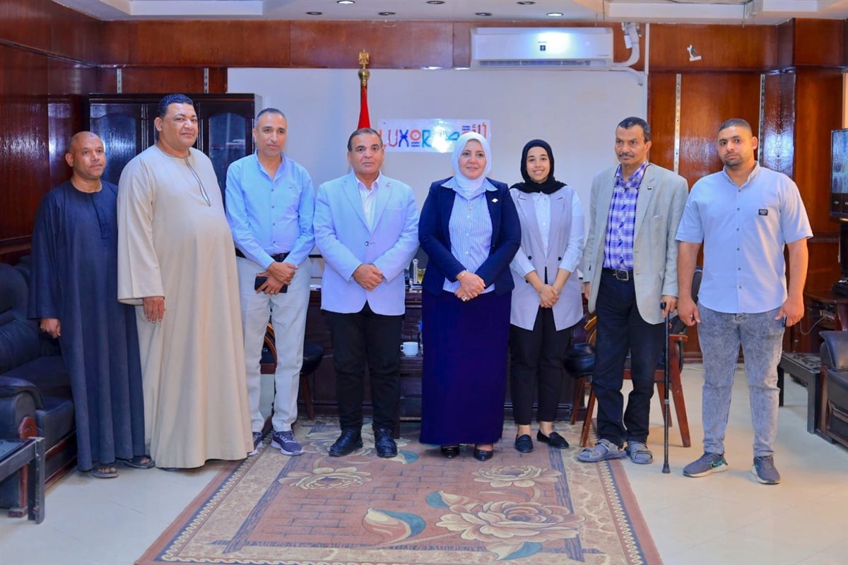 افتتاح 4 مقرات جديدة لتجديد بطاقات التأمين الصحي الشامل في إسنا لتخفيف الزحام