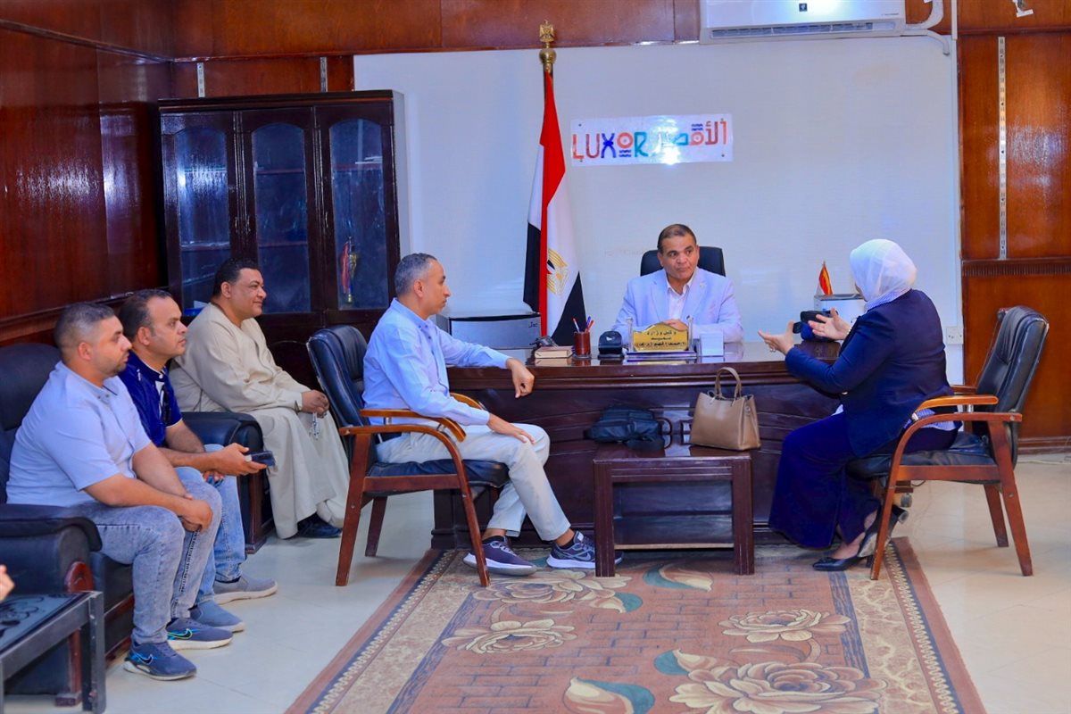 افتتاح 4 مقرات جديدة لتجديد بطاقات التأمين الصحي الشامل في إسنا لتخفيف الزحام