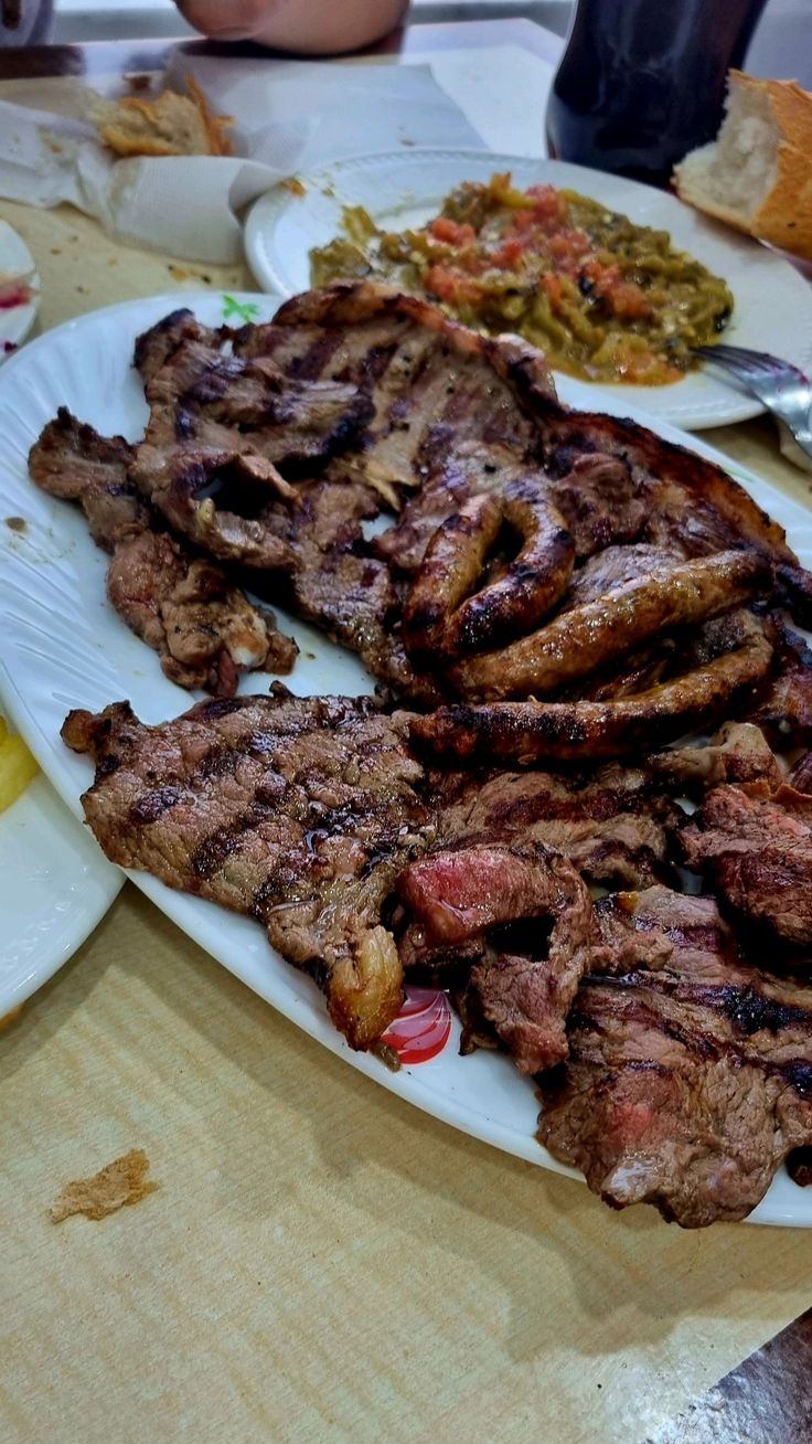 طريقة تتبيل اللحمة المشوية زي الحاتي