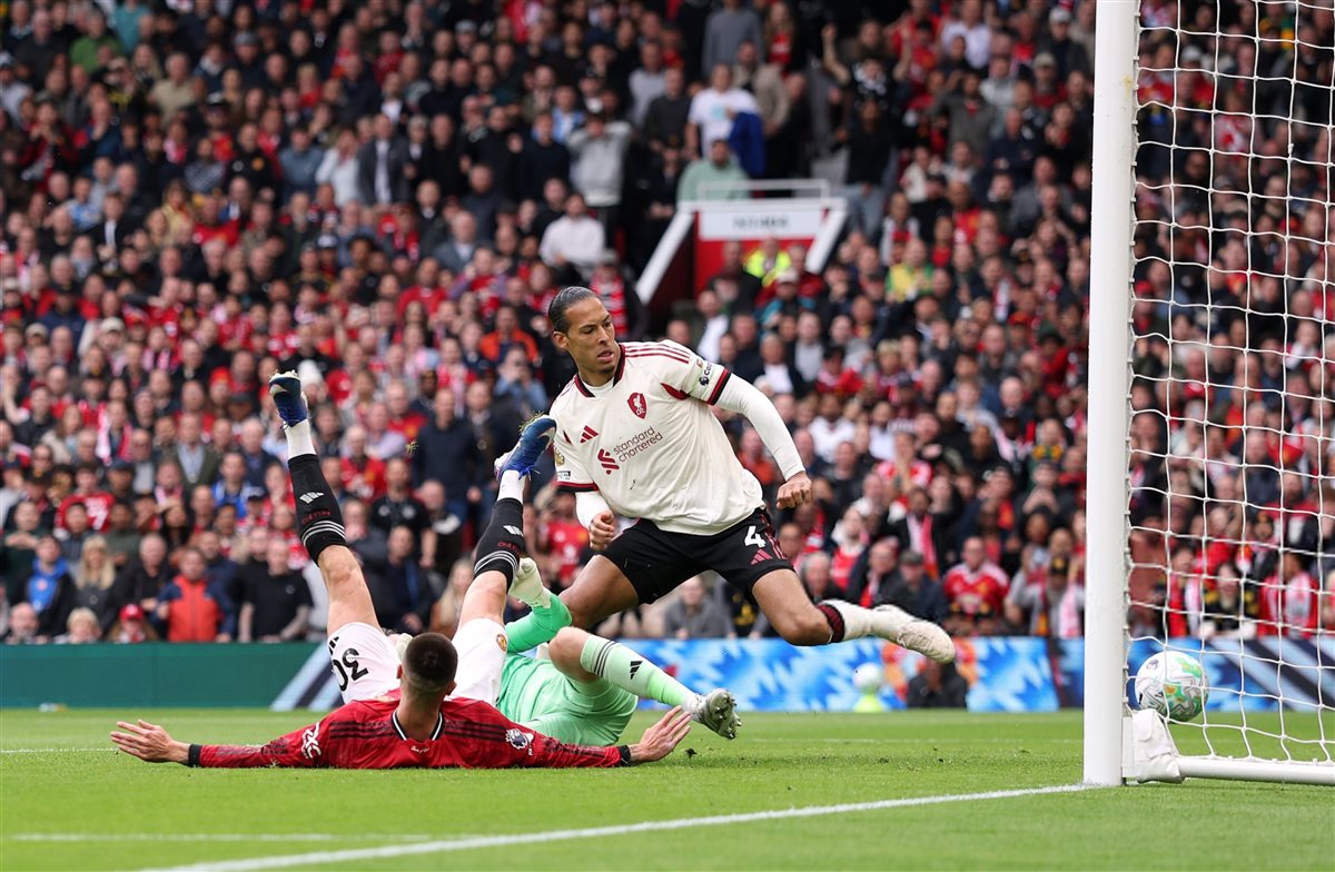 <strong>مباراة ليفربول ومانشستر يونايتد في الدوري الإنجليزي الممتاز 2025 - 2026</strong>