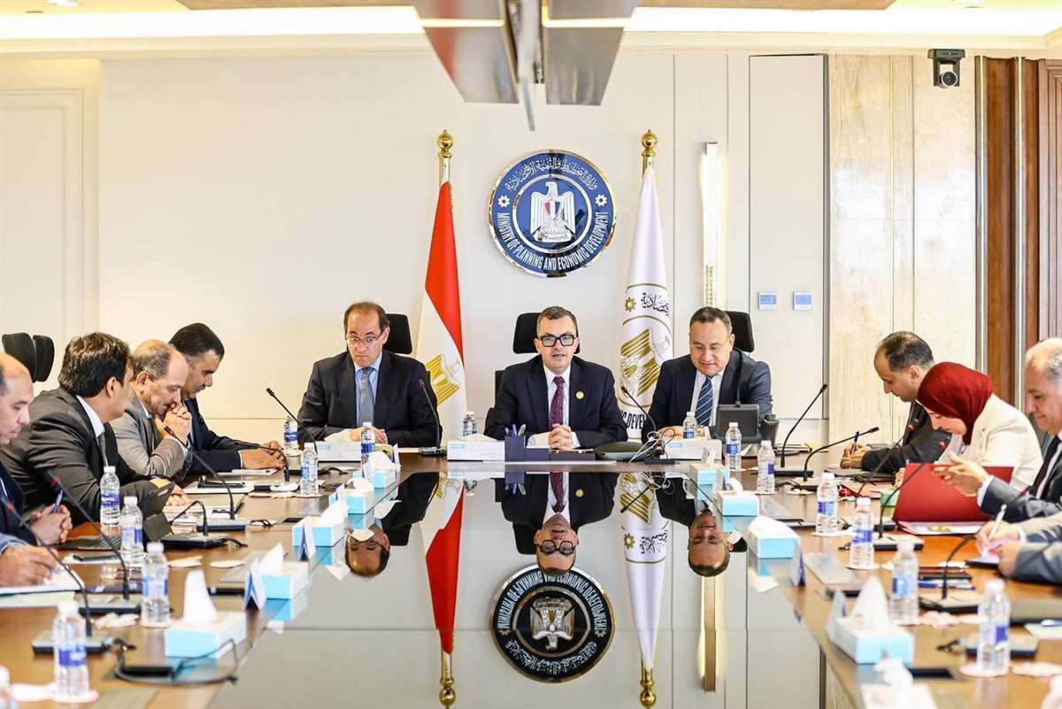 3 وزراء يبحثون دعم الجامعات