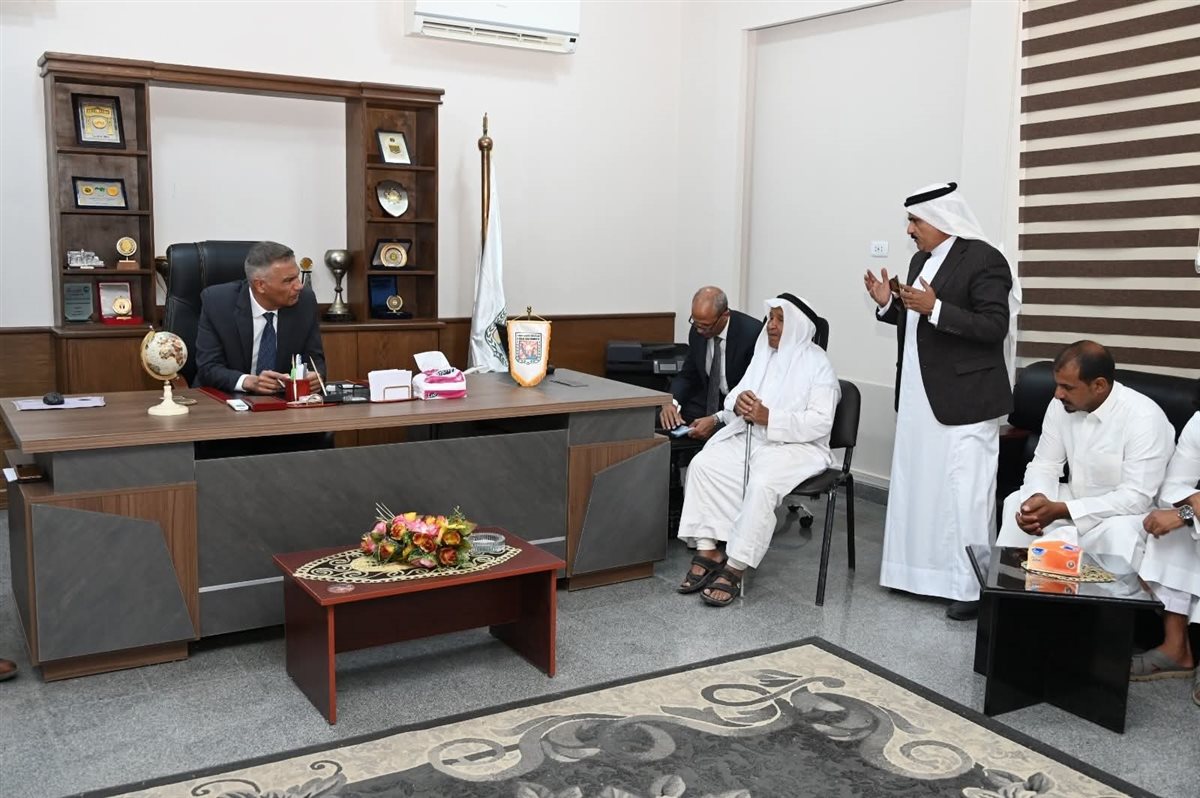 1000573296
