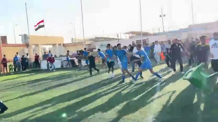 خناقة شوارع في مباراة بين فريقي المدينة المنورة والتجمع ببطولة الجمهورية مواليد 2009