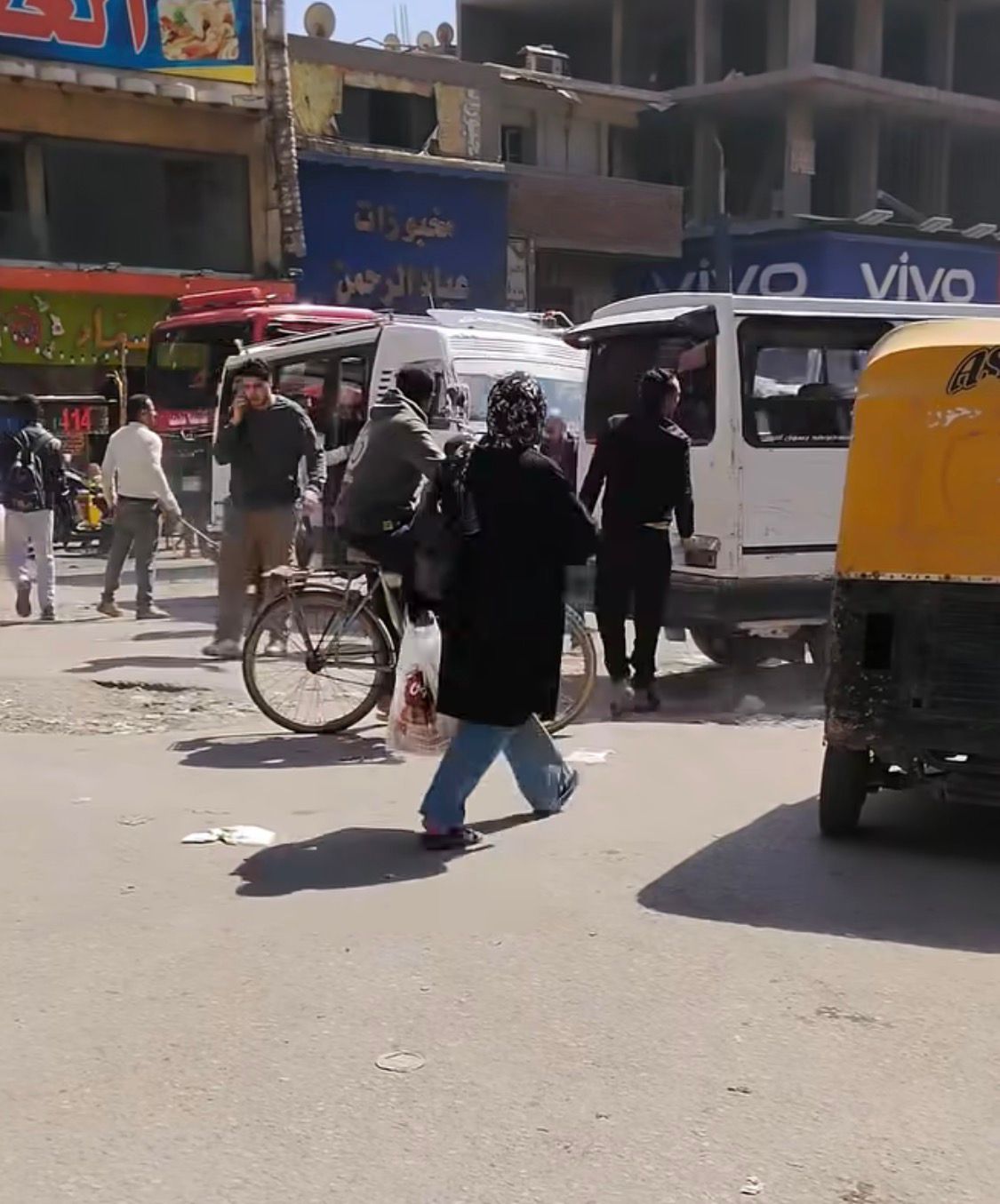 جانب من تعطل سيارات الإطفاء بسبب الإشغالات بشارع ناهيا
