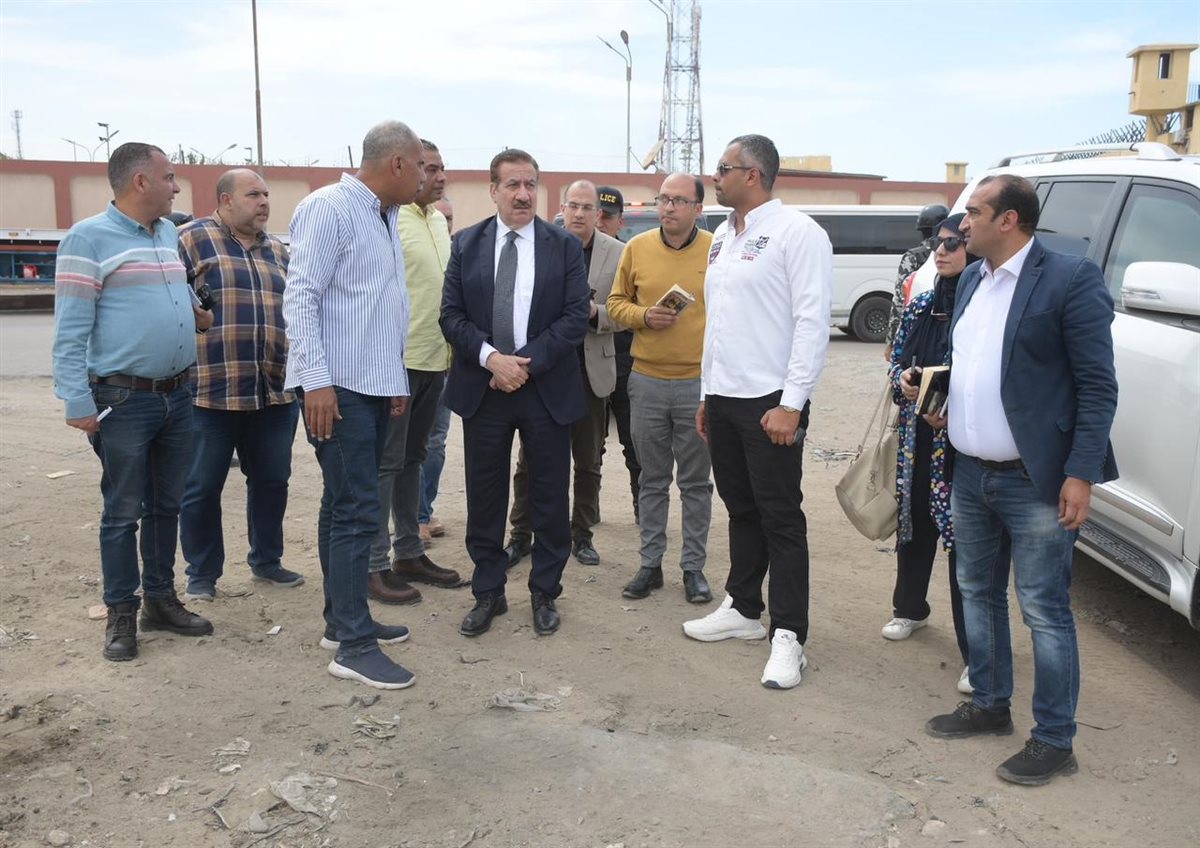جولة محافظ بورسعيد بمساكن المطحن