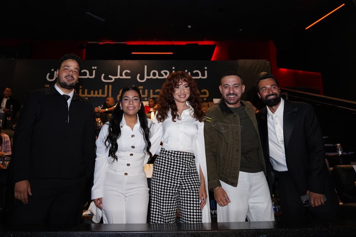 دياب وأحمد حاتم ومصطفى غريب ودنيا سامي وجيهان الشماشرجي