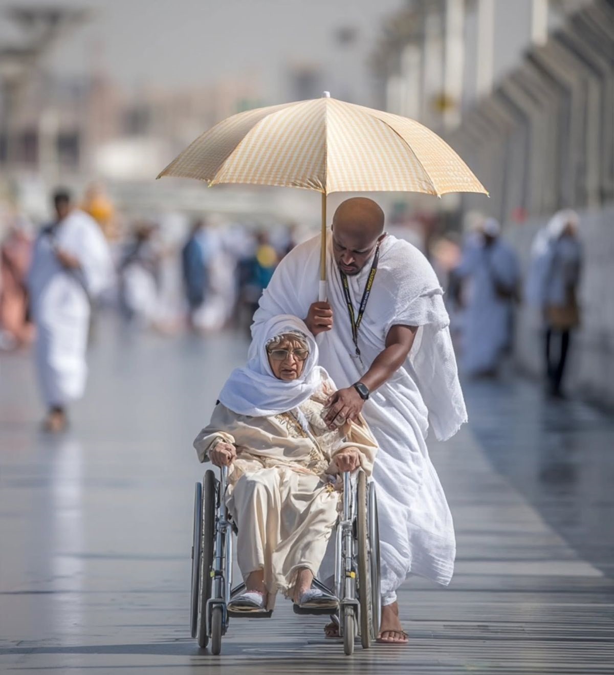متى يبدأ الإحرام بالحج