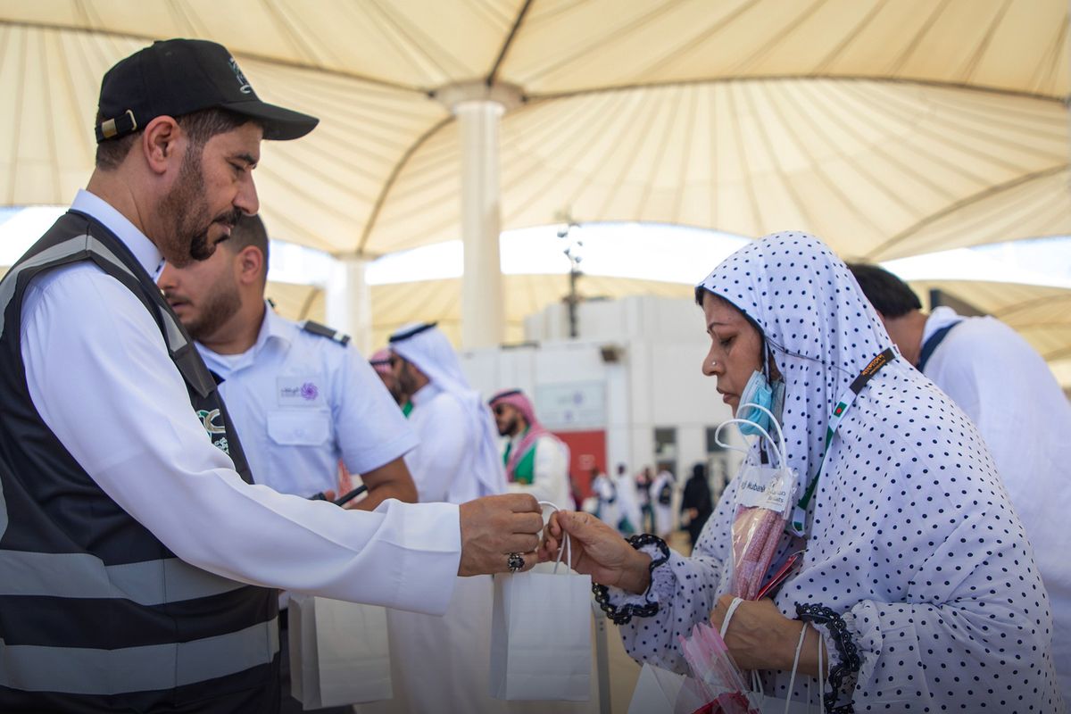 متى يبدأ الإحرام بالحج