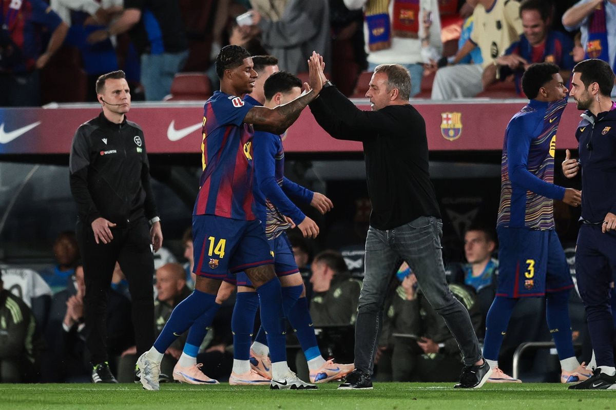مباراة الكلاسيكو بين ريال مدريد وبرشلونة في الجولة 35 لمسابقة الدوري الإسباني