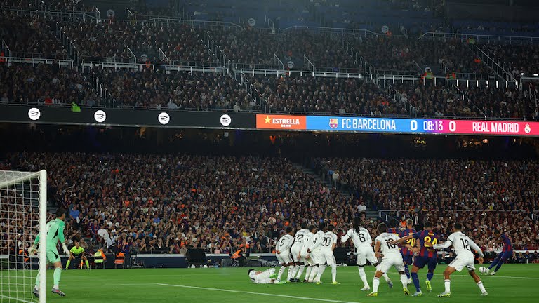 <strong>مباراة ريال مدريد وبرشلونة في الدوري الإسباني</strong>