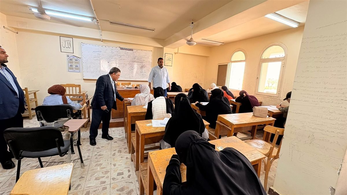 جولة تفقدية لجان اختبارات التخلف لكلية البنات الأزهرية&nbsp;