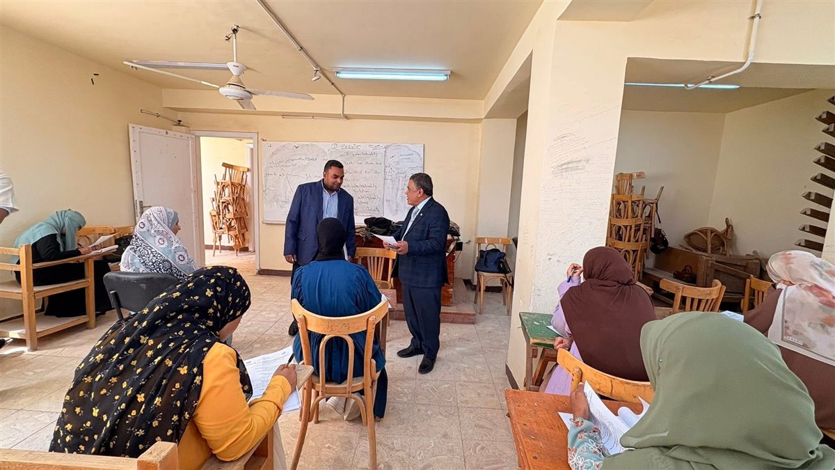 جولة تفقدية لجان اختبارات التخلف لكلية البنات الأزهرية&nbsp;