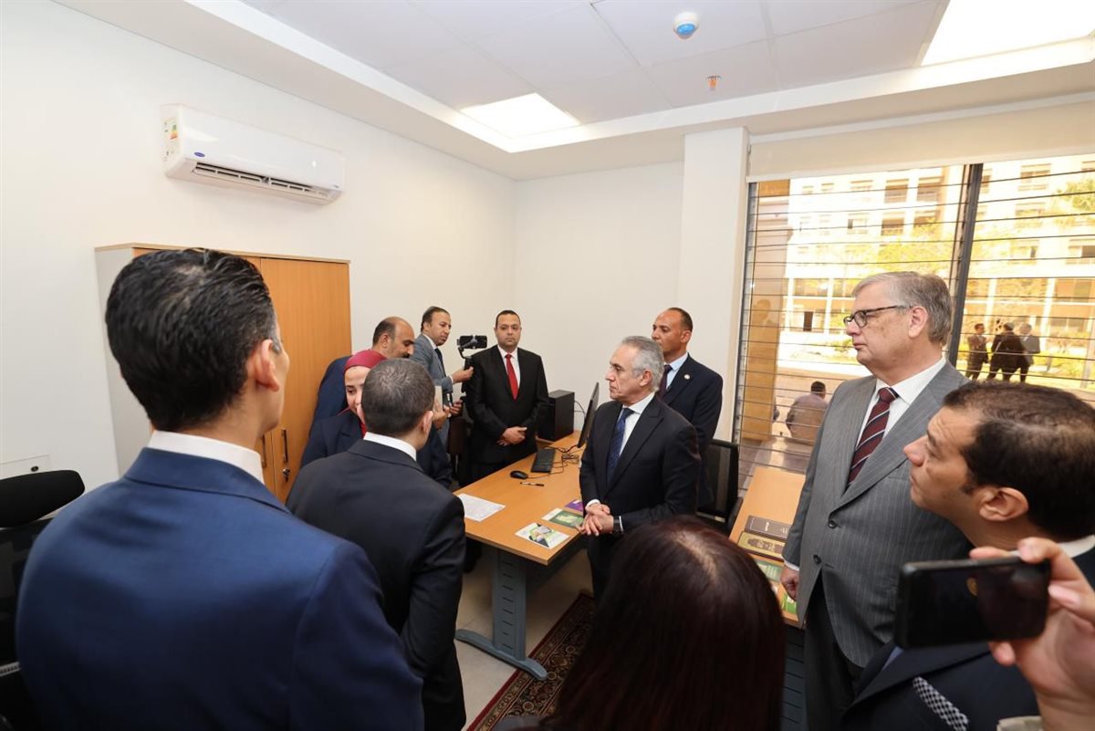 وزير العدل يفتتح أول مكتب متخصص للمساعدة القانونية&nbsp;