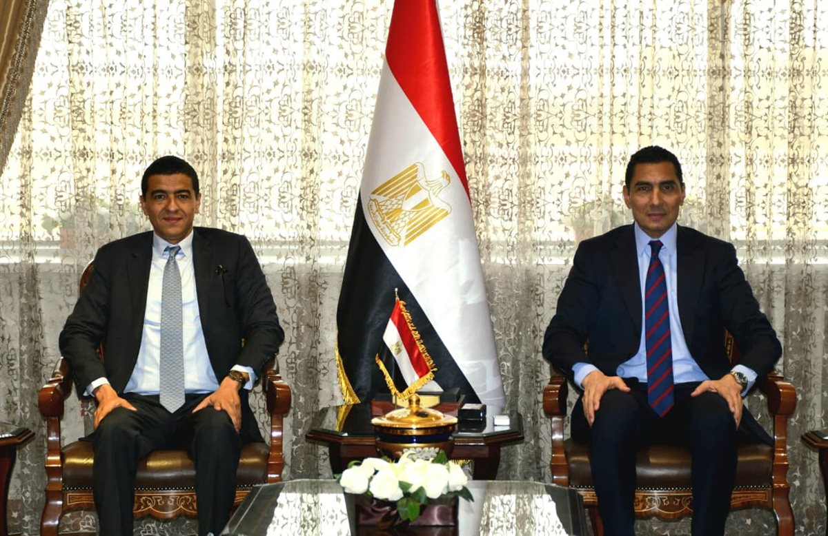 <strong>جوهر نبيل وزير الرياضة يلتقي رائد الأعمال محمد نجاتي لبحث سبل التعاون المشترك في مجالات الاستثمار الرياضي&nbsp;</strong>