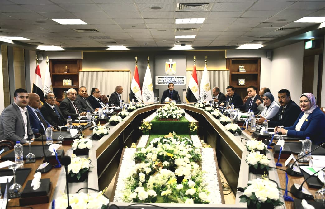 جوهر نبيل يترأس اجتماع مجلس إدارة صندوق التمويل الأهلي لرعاية النشء والشباب والرياضة