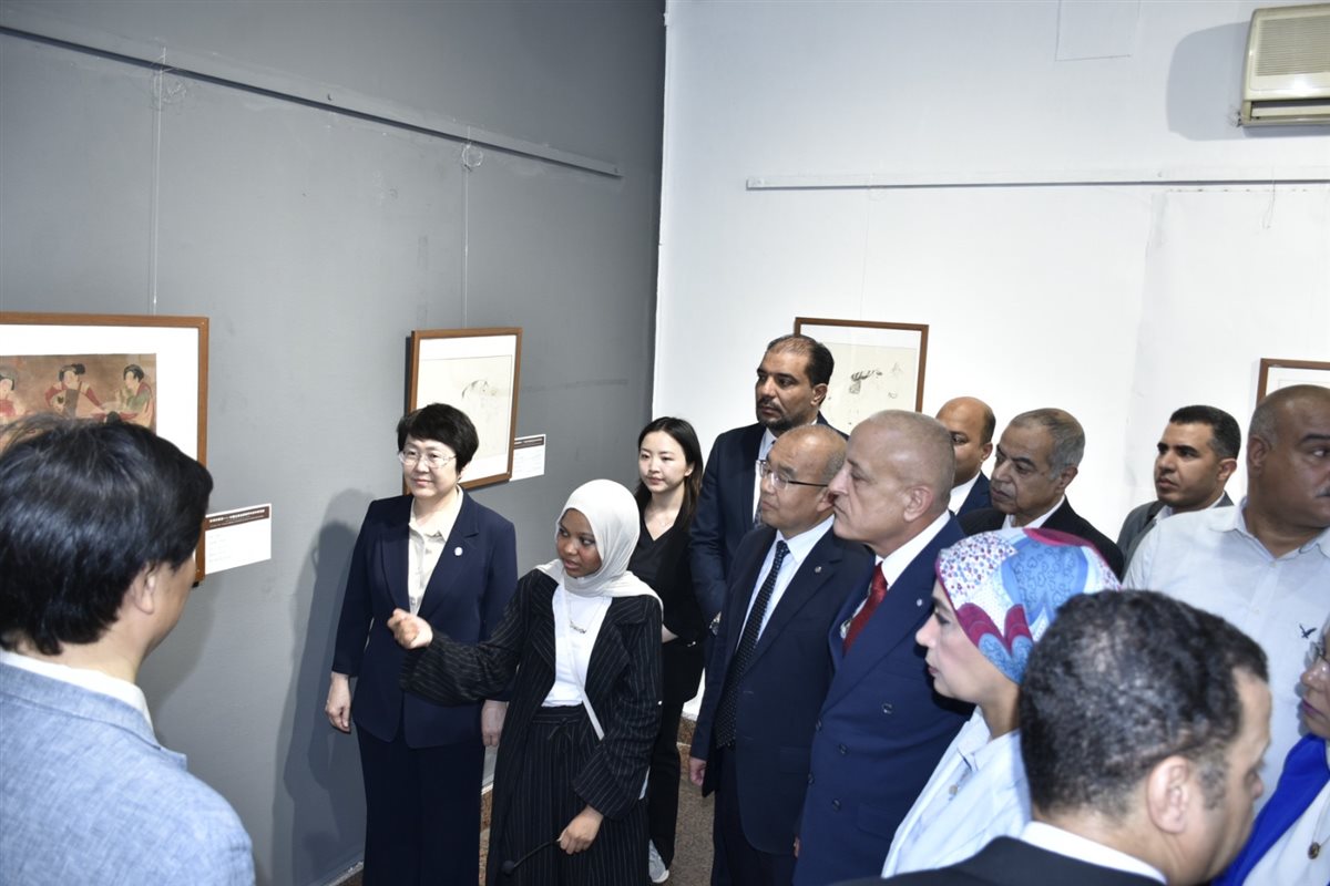 محافظ الأقصر يفتتح اول مركز ثقافي صيني بجامعة الأقصر&nbsp;
