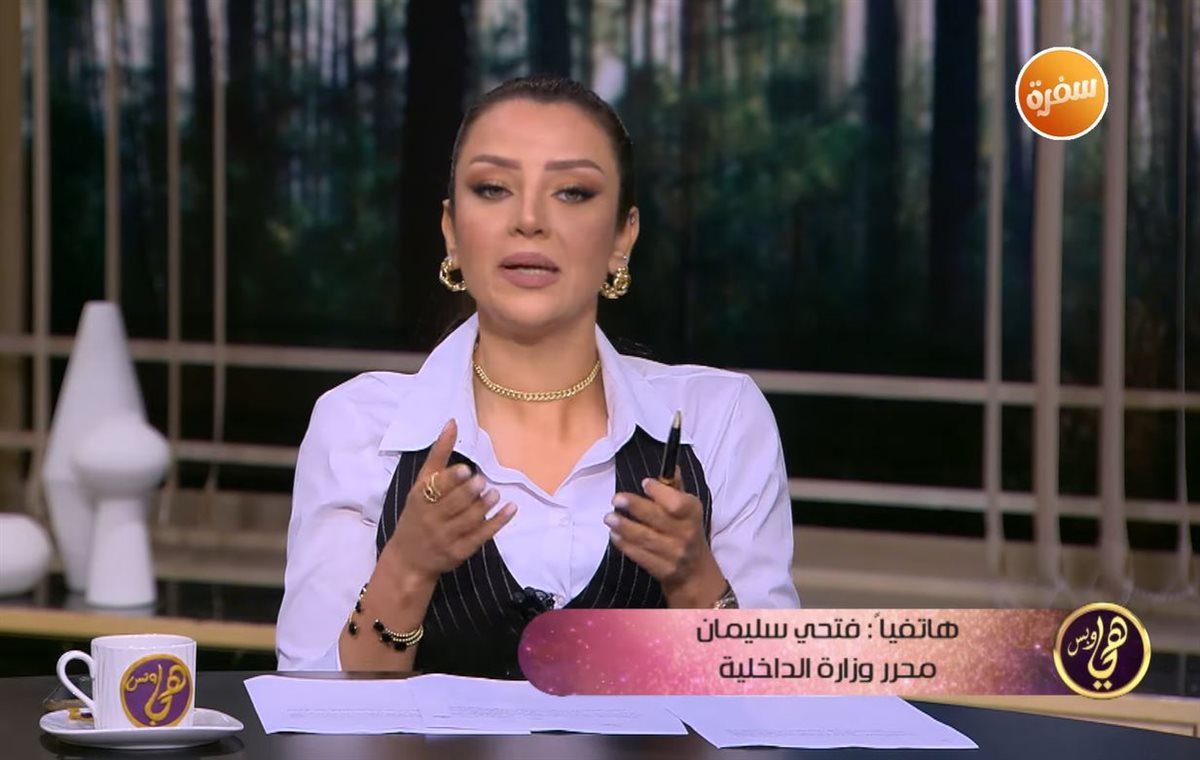 الكاتب الصحفي فتحي سليمان مدير تحرير القاهرة 24 مع الإعلامية رضوى الشربيني