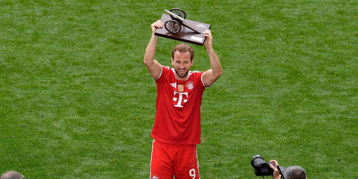 هاري كين يحصل على جائزة هداف الدوري الألماني لموسم 2025 - 2026