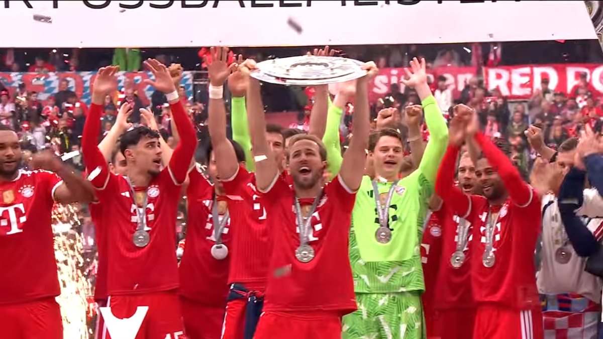 بايرن ميونخ بطلًا لـ الدوري الألماني 2025 - 2026
