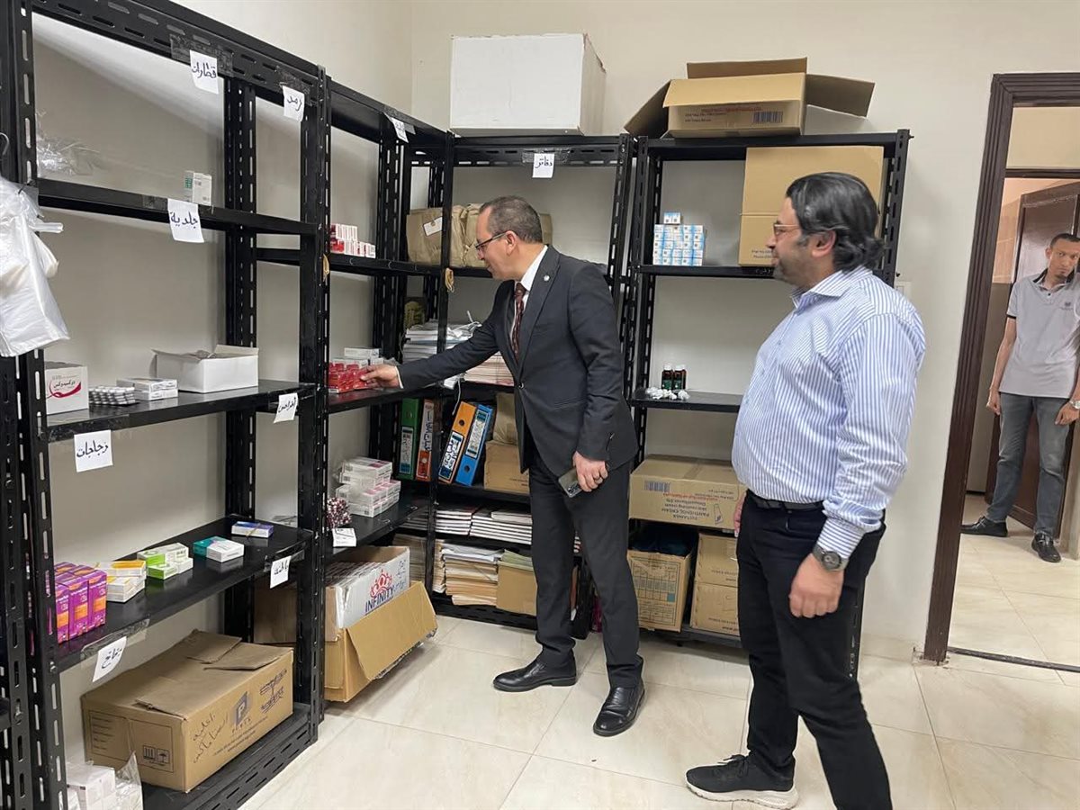نائب رئيس جامعة طنطا يتفقد الإدارة الطبية
