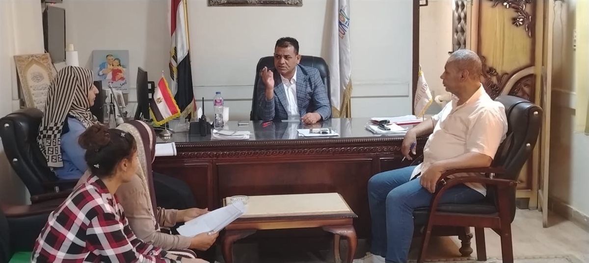 لقاء رئيس مركز أرمنت بالمواطنين&nbsp;