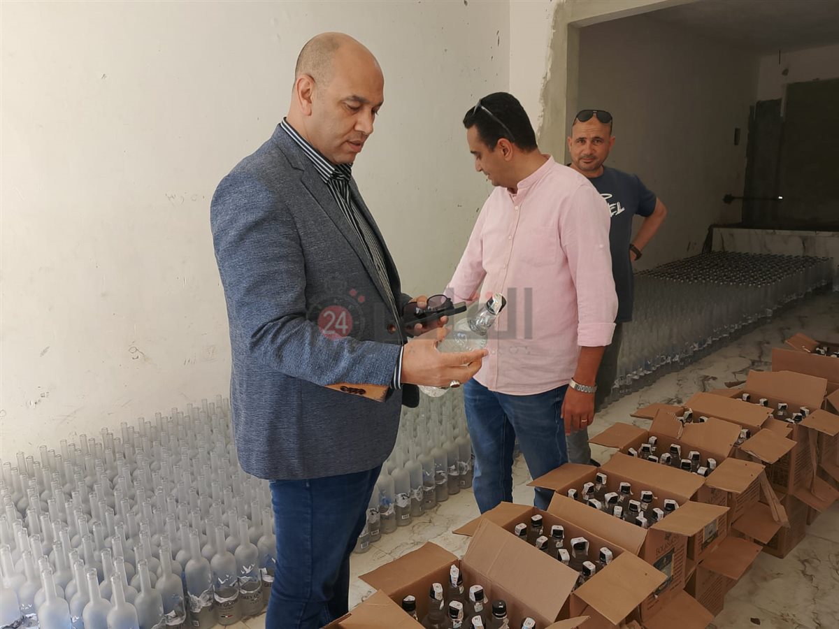 ضبط مخزن غير مرخص لإعادة تدوير الخمور