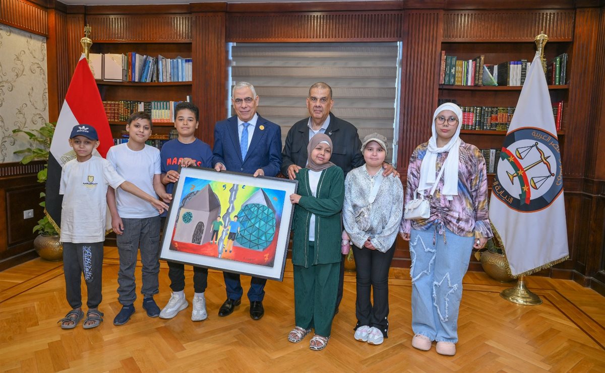 <strong>النيابة العامة تستقبل أطفال مستشفى 57357 في زيارة إنسانية تعزز قيم التضامن والدعم</strong>