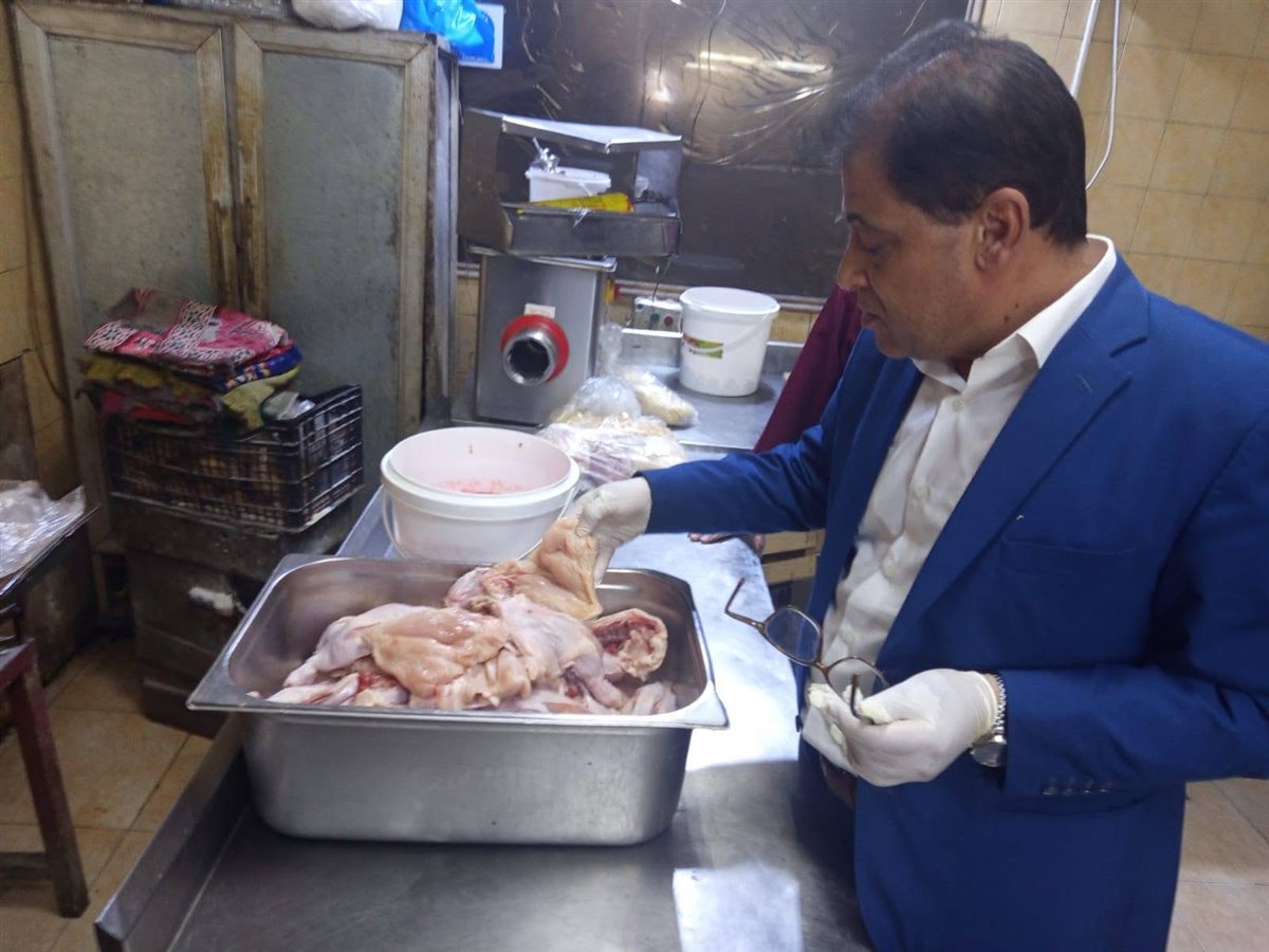 ضبط لحوم فاسدة بأحد مطاعم الأقصر