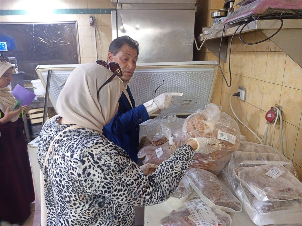 ضبط لحوم فاسدة بأحد مطاعم الأقصر
