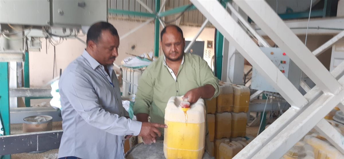 ضبط زيوت طعام منتهية الصلاحية بالأقصر