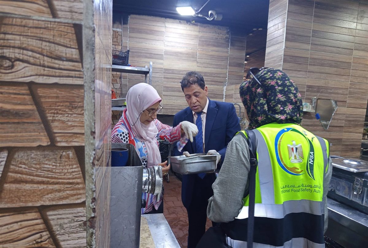 ضبط لحوم فاسدة بأحد مطاعم الأقصر