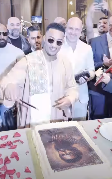لقطات من احتفال أهل العراق بعيد ميلاد الفنان محمد رمضان