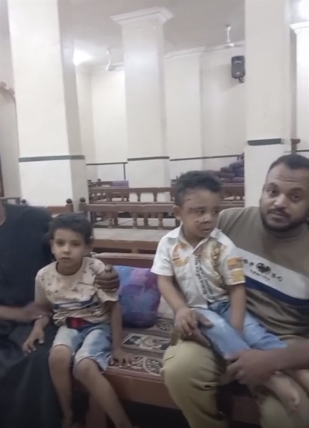 كلب ضال يعقر صغيرين بإسنا&nbsp;