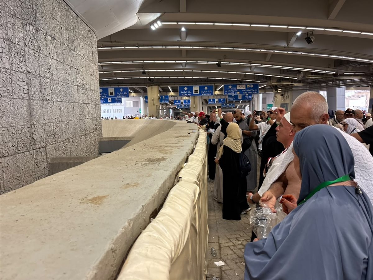 حجاج الجمعيات الأهلية يواصلون أداء المناسك
