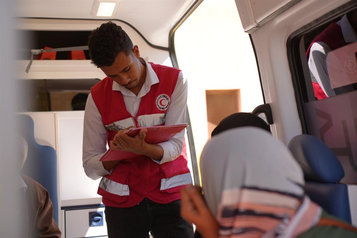 الهلال الأحمر المصري يستقبل دفعة جديدة من مصابي غزة&nbsp;